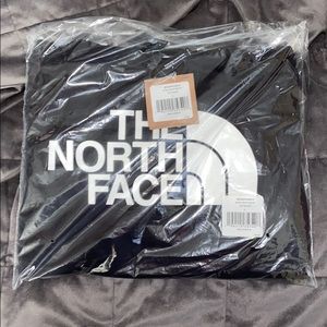 black north face hoodie